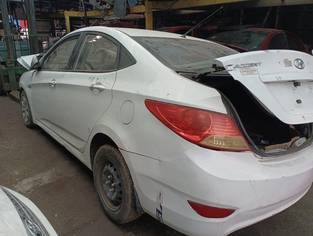 MUñON Hyundai ACCENT RB 2012  USADO  EN DESARME